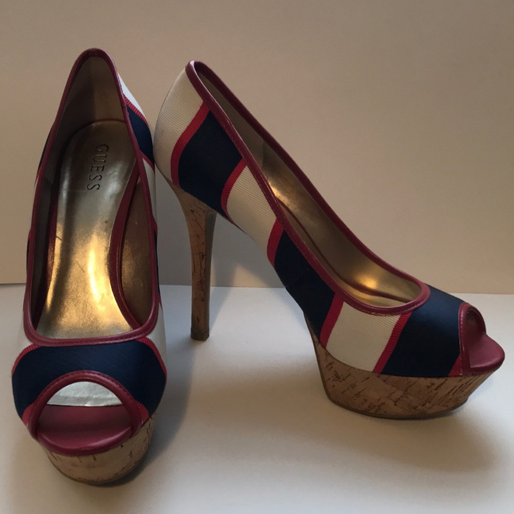 Guess stripped and cork high pumps